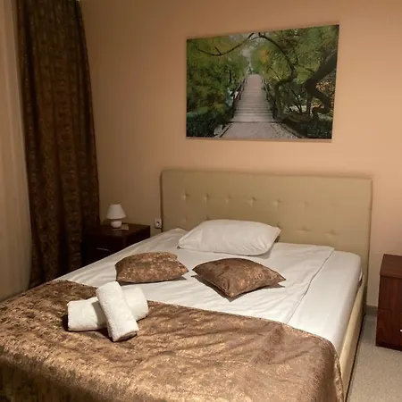 Garden House Bed & Breakfast Apatin