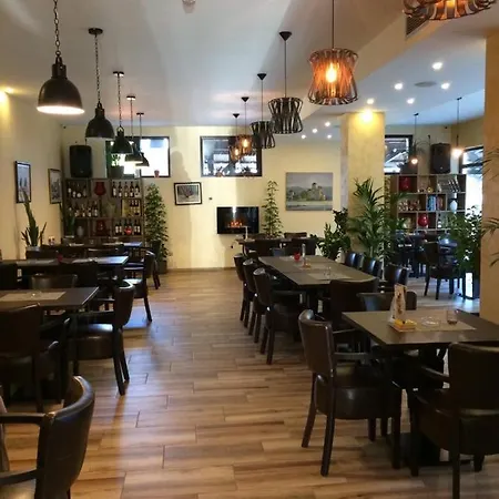 Garden House Апатин