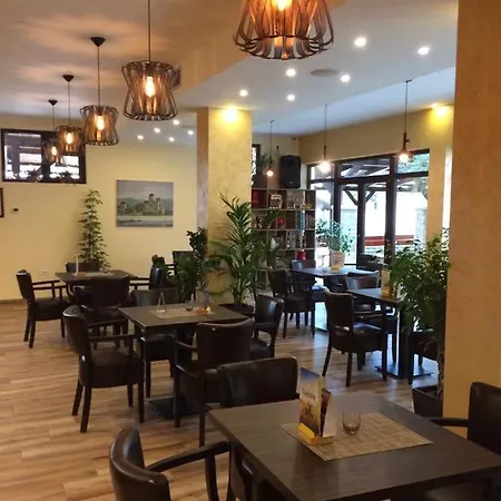 Bed & Breakfast Garden House Apatin