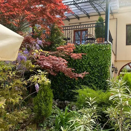 Bed & Breakfast Garden House *