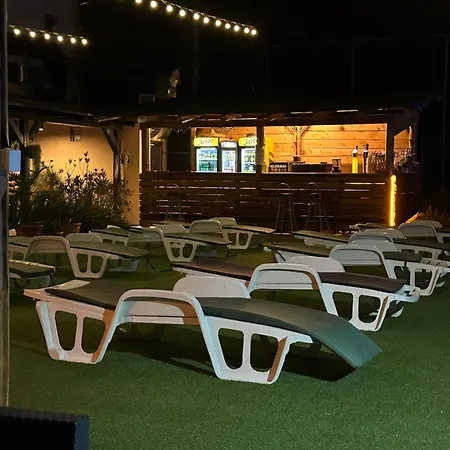 Garden House Апатин